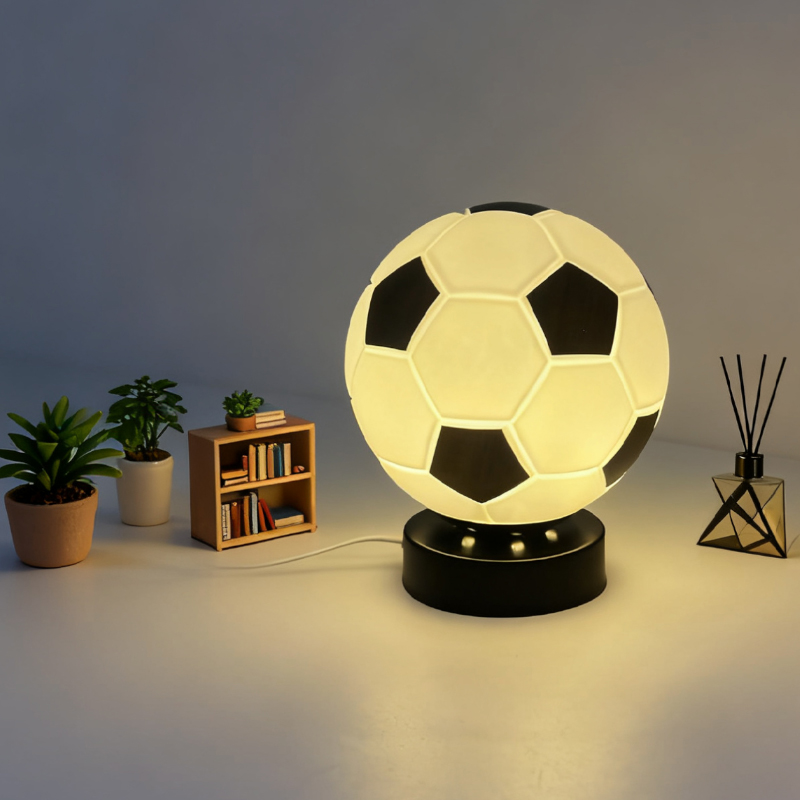 サッカー LED ハイエンドクリエイティブギフトテーブルラン - Desk Lamp Led のレビューと価格
